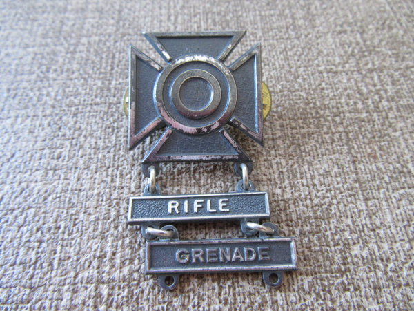 Vintage Marksman Qualification Badge US Army Military Collectibles