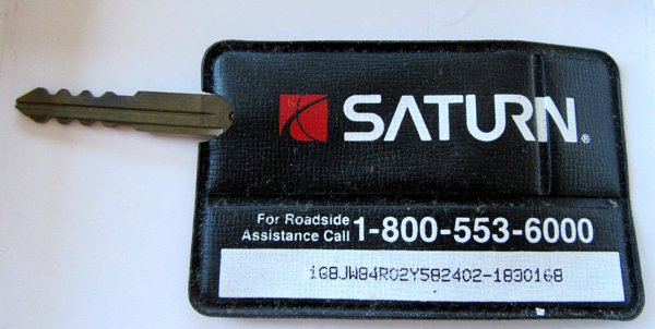 SATURN Emergency Use Car Key and Case 2002