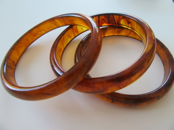 Vintage Bakelite Bangle Bracelets Trio 