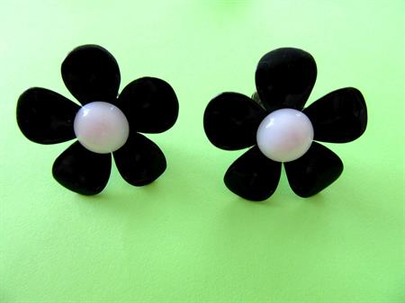 Mod Style Flower Clip Earrings 1960's Style Accessories Vintage Jewelry