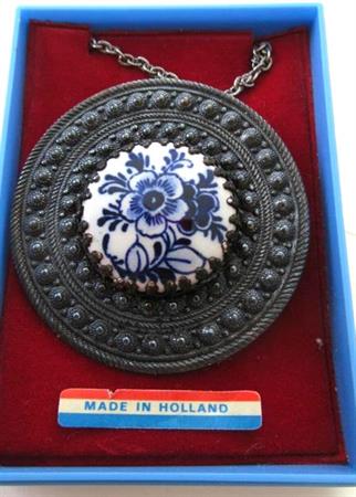 Vintage Delft Necklace Pin Original Box Holland 