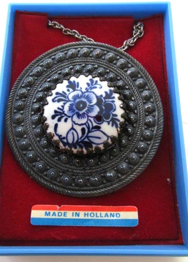Vintage Delft Necklace Pin Original Box Holland 