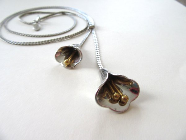 Vintage Avon Lilly Lariat Necklace Signed Jewelry 