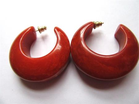 Vintage Bakelite Paprika Swirl Pierced Chunky Earrings 