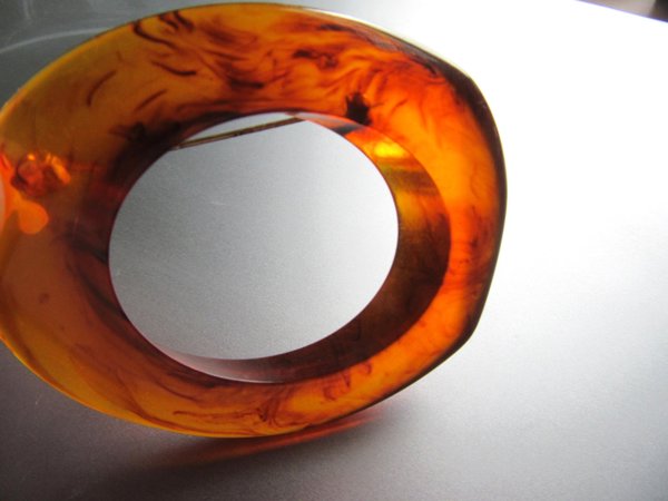 Vintage Bakelite Pin Iced Tea Swirl 