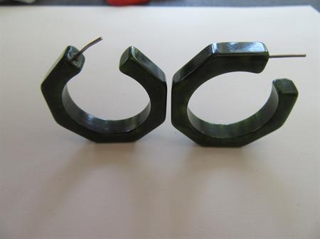 Vintage Bakelite Pierced Green Earrings 