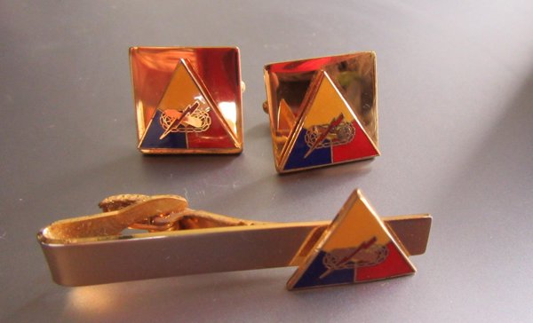 Vintage US Army Armored Division Cufflinks Set Military Memorabilia 
