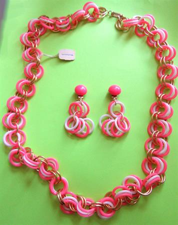 Mod 1960's Pink and White Ring Necklace Clip Earrings Set Hong Kong Never Worn Woolworth
