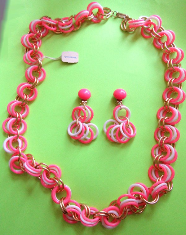 Mod 1960's Pink Necklace Set Hong Kong Never Worn