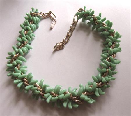 Vintage Western Germany Jadeite Green Art Glass Banana Beads Choker Necklace