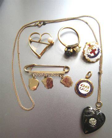 Gold Filled Jewelry Lot Pins Pendants Ring Necklace 17 Grams Womens Association Genuine Pearls 