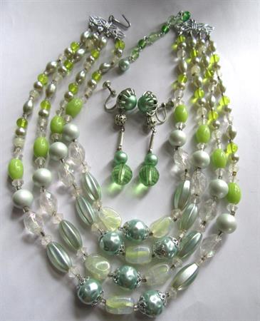 1950's Art Glass Green Citrus Multi Strand Necklace Japan Beads Summer '50's Jewelry