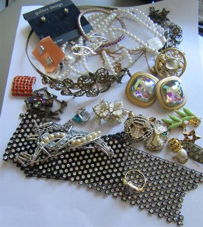 Rhinestone Harvest Lot Many Wearable Pieces Destash Repurpose Repair