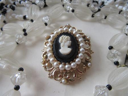 Vintage Glass And Lucite Necklaces Hong Kong 