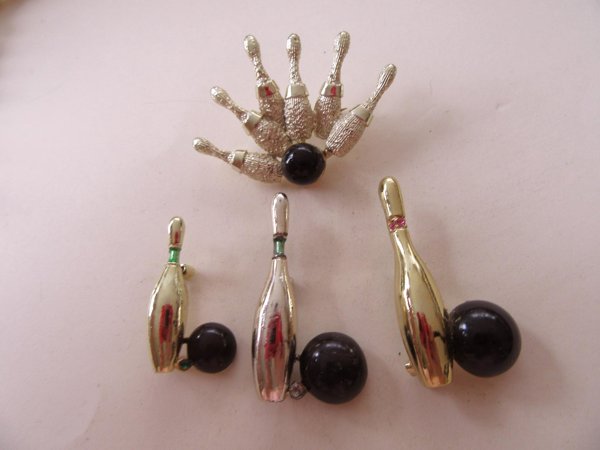 Vintage Bowling Pins Gerrys  Dodds Signed Jewelry