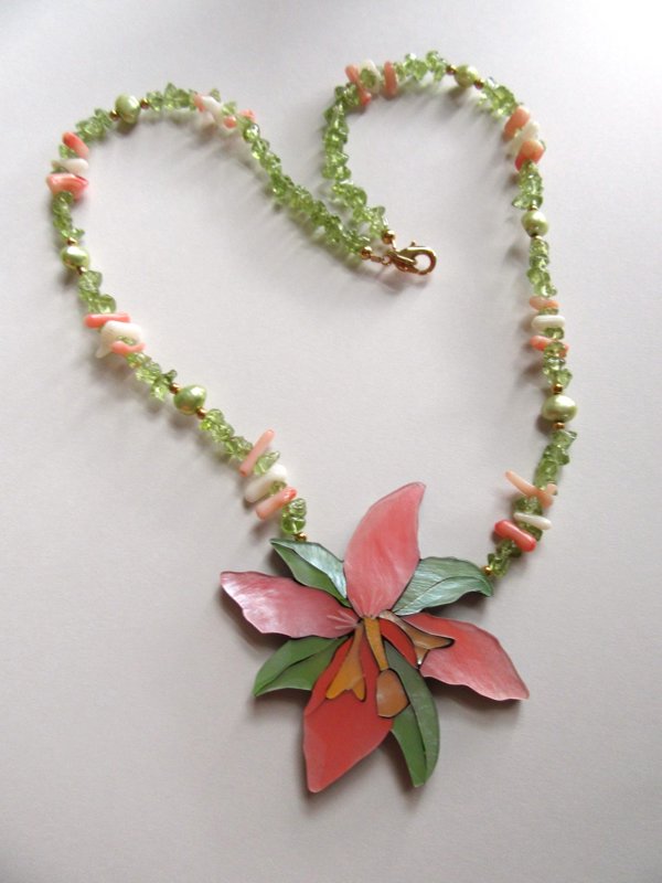 Vintage Lee Sands Necklace Mother of Pearl Pearls Gemstone Beads 