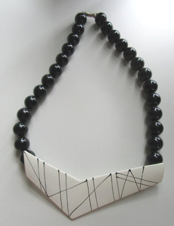 1980's Abstract Necklace Black  White Vintage Jewelry 