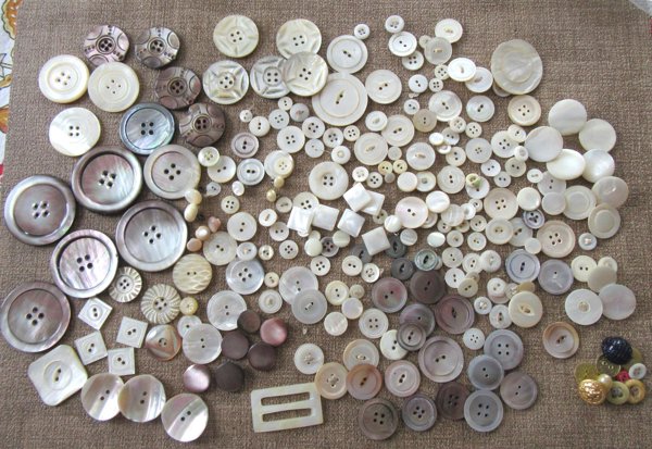 Vintage And Antique Pearl Buttons Lot Victorian to 1950's Sewing Supplies