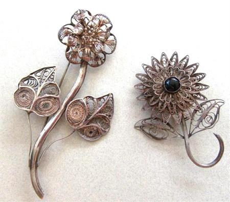 Two Vintage Spun Silver Flower Pins Fine Jewelry