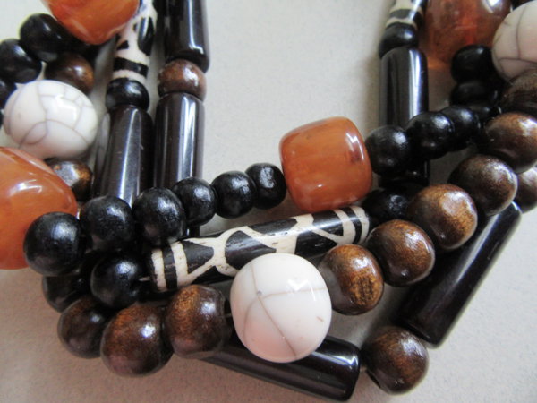 1980's Lucite Tribal Necklace 