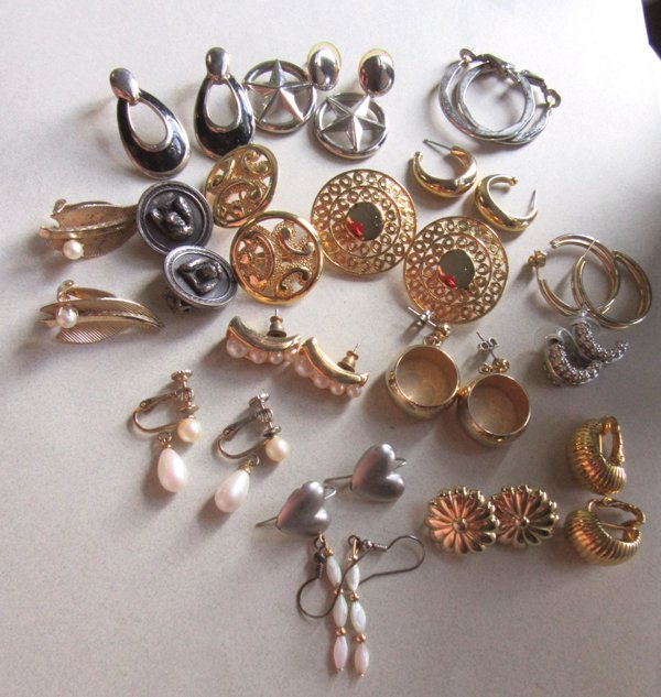 Vintage Earrings Lot All Wearable