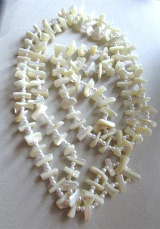 Vintage Chunky Mother of Pearl Long Necklace Tiki Luau Beach Jewelry