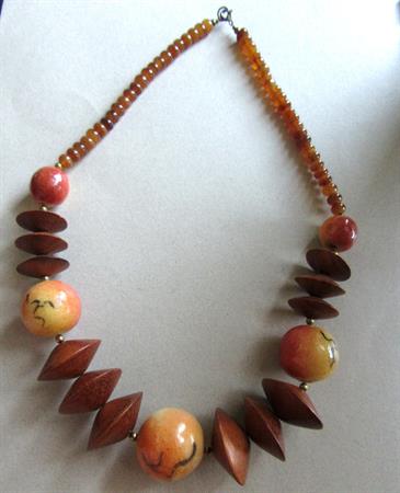 Vintage 1980's Sponge Coral and Wood Tribal Necklace 