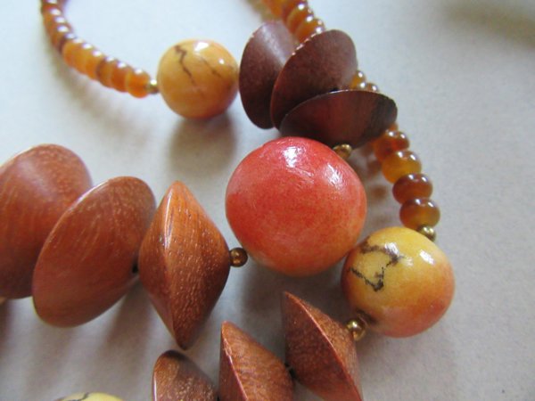 1980's Sponge Coral and Wood Tribal Necklace Vintage Jewelry