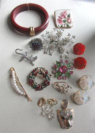 Vintage Jewelry Lot Lucite Glass Hillcraft Earrings Rhinestone Pins and More