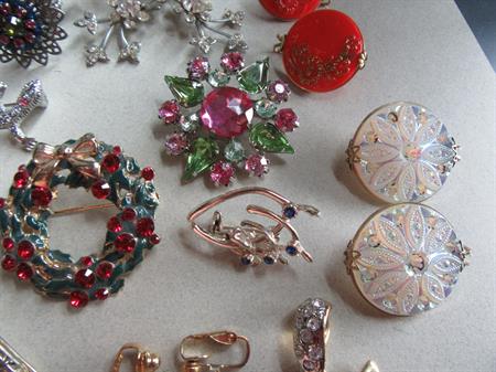 Vintage Jewelry Lot Hillcraft Earrings Rhinestone Pins Brooches