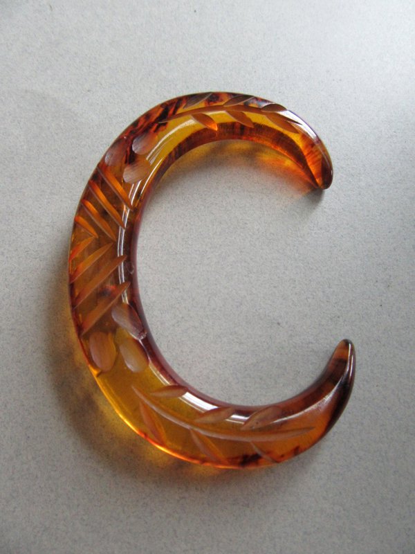 Vintage Bakelite Pin Crescent Moon or Letter "C" 