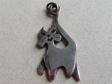 Vintage Happy Cat Sterling Silver Pendant 2.4Grams Kitty Vet Gift Fine Jewelry