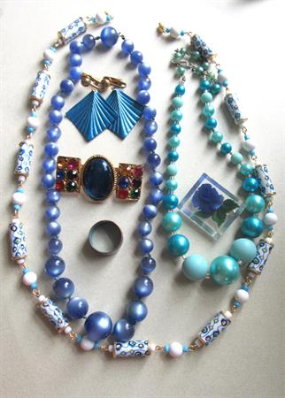 Vintage Jewelry Lot Blue Necklaces Lucite Jeanne Rhinestone Pin 