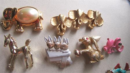 Vintage Figural Pin Lot Some Signed Brooches