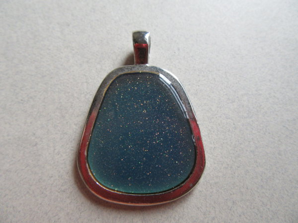 Disney Signed Sparkle Mood Pendant Color Change Collectibles