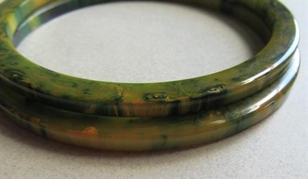 Vintage Bakelite Bangle Set Avocado  Butter 