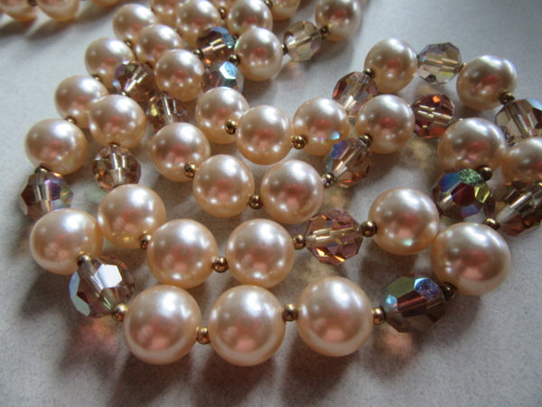 1950's Champagne Faux Pearl Crystals Necklace 50's Jewelry