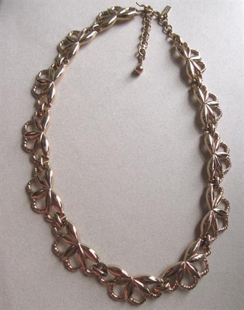 1950's Monet Signed Gold Tone Necklace Vintage Jewelry '50's Accessories