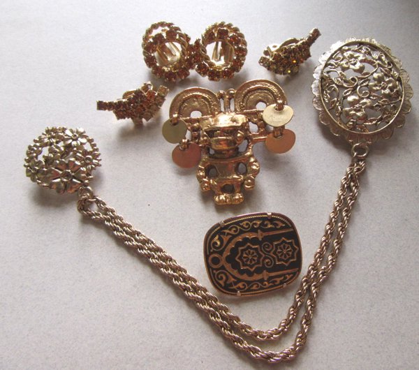 Vintage Jewelry Lot Pins Earrings
