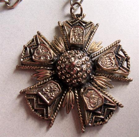 Vintage Heraldic Medalion Necklace Medieval Renaissance Accessories