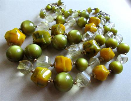 Vintage Bakelite And Lucite Necklace  1950's Jewelry