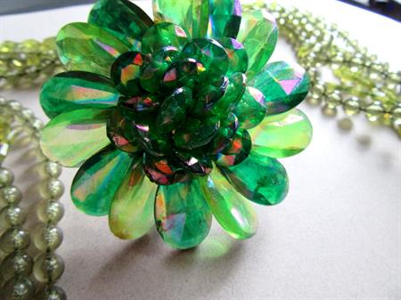 1960's Mod Lucite Green Pin And Necklace 