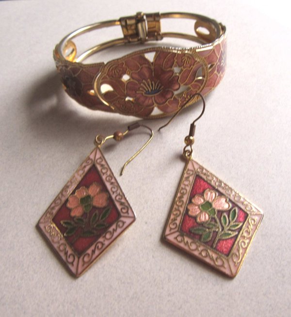 Vintage Cloisonné Bracelet And Pierced Earrings