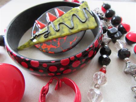 Vintage Jewelry Lot Black and Red 