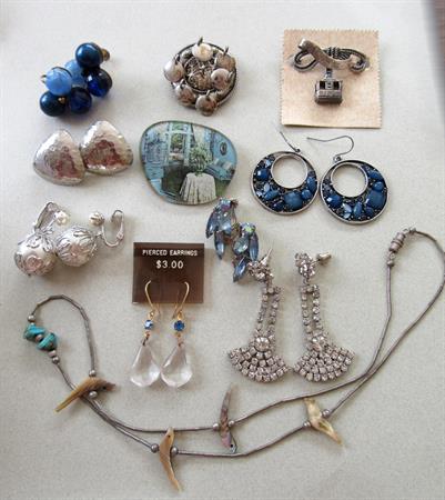 Vintage Jewelry Lot Rhinestone Earrings Pierced and Clips Liquid Silver Necklace 