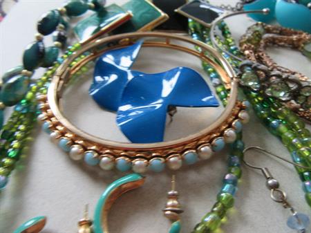 Vintage and Up Jewelry Lot Some Wearable Some Not