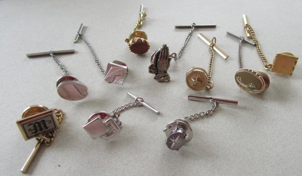 Vintage Tie Tac Lot Great Variety Mens Jewelry 