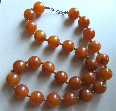 Vintage Caramel Lucite Swirly Necklace Fall Colors Earth Tones