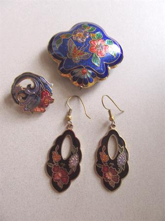 Vintage Cloisonné Pieced Earrings and Bonus Deatsh Pieces 