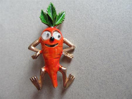 Rare Vintage Anthropomorphic Google Eyes Carrot Pin  Googley Googly
